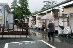 　１０日の大雨で床下浸水した石川県珠洲市の上戸町第２団地＝１２日午後