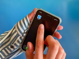 　通信アプリ「テレグラム」のアイコン＝１日、モスクワ（タス＝共同）