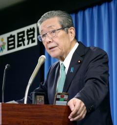 　記者会見する自民党の森山幹事長＝２６日午前、東京・永田町の党本部