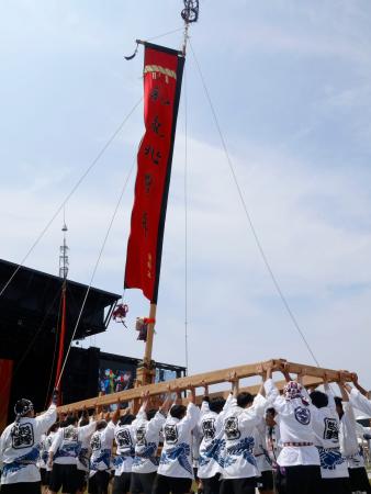 　大阪・関西万博で披露された「お熊甲祭」＝８月、大阪市此花区の夢洲