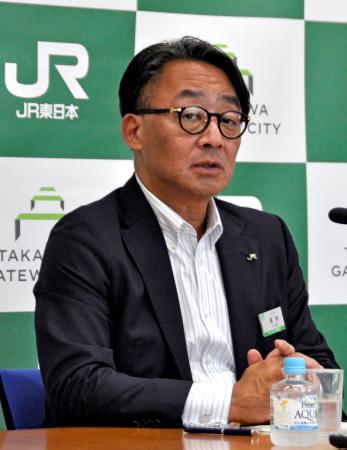 　記者会見するＪＲ東日本の喜勢陽一社長＝９日午後、東京都渋谷区