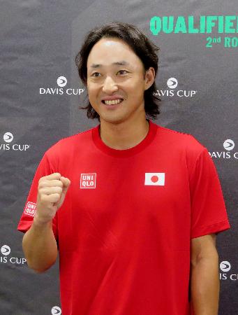 　男子テニス日本代表の添田豪監督＝１０日、有明コロシアム