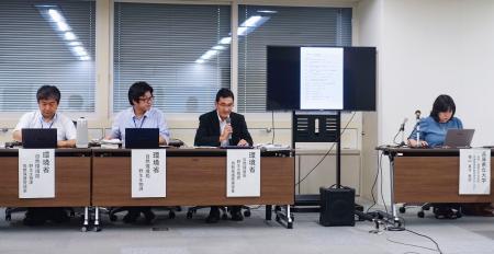 　環境省が開いたクマの人的被害対策などを話し合う関係省庁連絡会議＝１１日午後、東京・霞が関
