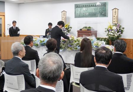 　枕崎台風で京都大の研究者らが死亡した災害から８０年を前に、広島県廿日市市で開かれた慰霊の集い＝１３日午前