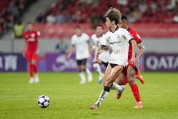 　アウェーで上海海港（中国）に３得点で快勝した神戸の大迫＝１７日（ゲッティ＝共同）