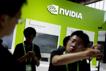 　「中国国際供給網促進博覧会」に出展した米半導体大手エヌビディアのブース＝７月、北京（共同）