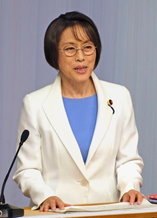 　講演する共産党の田村委員長＝２３日午後、東京都渋谷区の党本部
