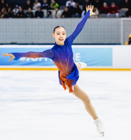 　フィギュアスケートのジュニア・グランプリシリーズ第５戦アゼルバイジャン大会で２位となった岡万佑子＝バクー（ＩＳＵ提供・ゲッティ＝共同）