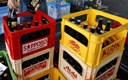 　ビール配送の準備＝２０２１年、名古屋市