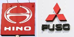 　日野自動車（左）と三菱ふそうトラック・バスのロゴマーク