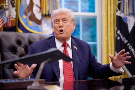 　米ホワイトハウスで話すトランプ大統領＝９月、ワシントン（ゲッティ＝共同）