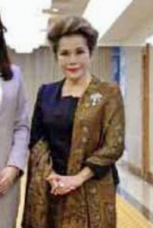 　北朝鮮の朝鮮労働党創建８０年の関連行事に参加するため、平壌に到着したデヴィ・スカルノ氏。１０日付の労働新聞が掲載した（コリアメディア提供・共同）