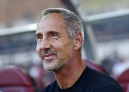 　モナコの監督を解任されたアドルフ・ヒュッター氏＝５日、モナコ（ロイター＝共同）