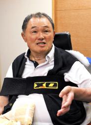 　取材に応じるＪＯＣ前会長の山下泰裕氏