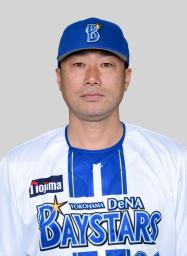 　相川亮二コーチ