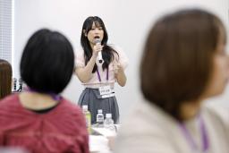 　女性の政治リーダーの育成に取り組む町田彩夏さん＝１７日、東京都中央区