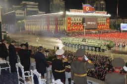 　軍事パレードに登場した新型大陸間弾道ミサイル「火星２０」＝１０日、平壌の金日成広場（朝鮮中央通信＝共同）