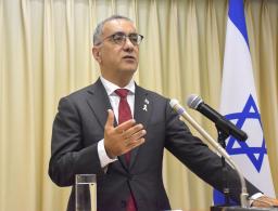 　記者会見するイスラエルのコーヘン駐日大使＝２４日午後、東京都内