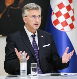 　クロアチアのプレンコビッチ首相＝９月、ザグレブ（クロアチア政府提供・共同）