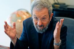 　共同通信の単独インタビューに応じるイスラエルのエフド・バラク元首相（共同）