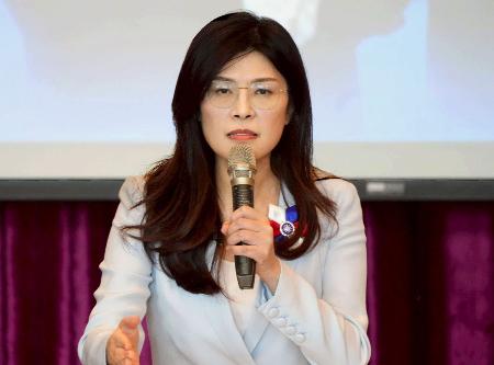 　中台首脳会談から１０年の記念行事であいさつする鄭麗文氏＝７日、台北市（共同）