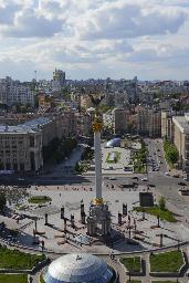 ウクライナの首都キーウの「独立広場」（共同）