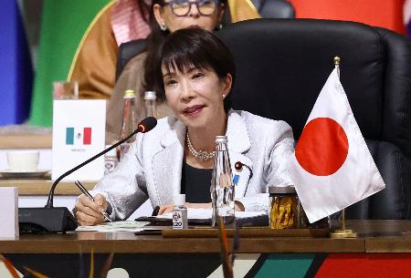 　南アフリカのヨハネスブルクで開幕したＧ２０サミットに出席した高市首相＝２２日（ロイター＝共同）