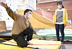 try スラックライン 下 跳び技 はまだ早かった try あなたに代わって記者が挑戦 福島民友新聞社 みんゆうnet try スラックライン 下 跳び技 はまだ早かった try あなたに代わって記者が挑戦 福島民友新聞社 みんゆうnet