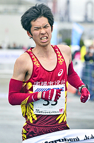 男子総合・鈴木が一騎打ちＶ　いわきサンシャインマラソン